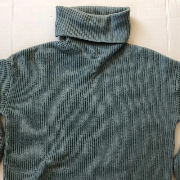 Knit  Turtleneck Sweater - Picture 2 of 9